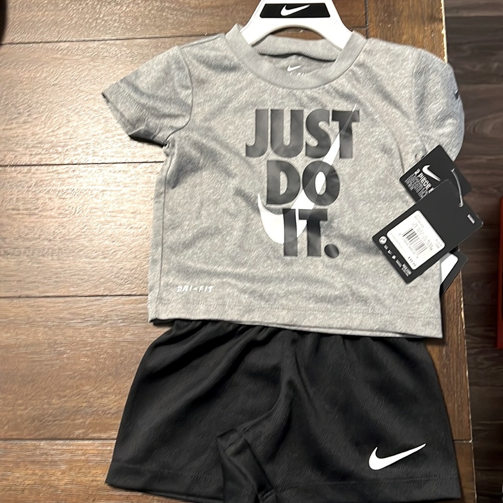 12 month Nike 2 piece set